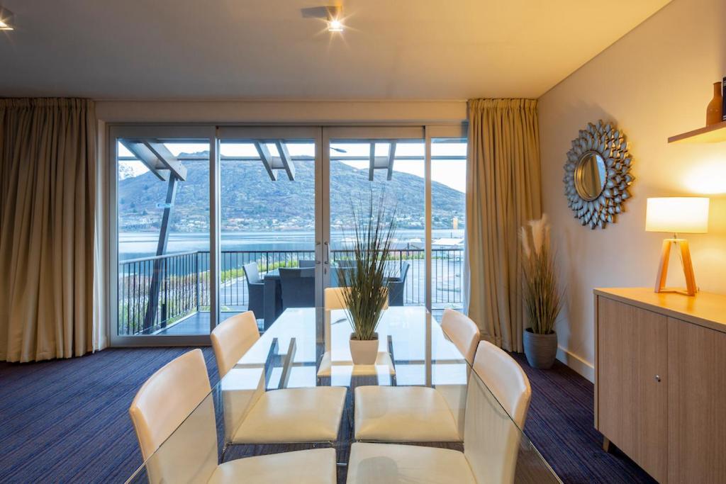 Absolute Lakefront Location - 3 Bedroom Apartment Queenstown Exteriér fotografie